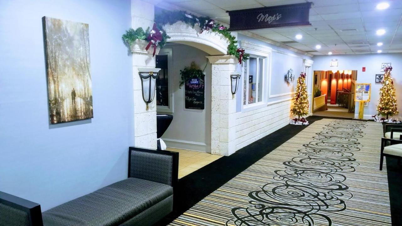 Bel-Aire Hotel Lake Эри Экстерьер фото